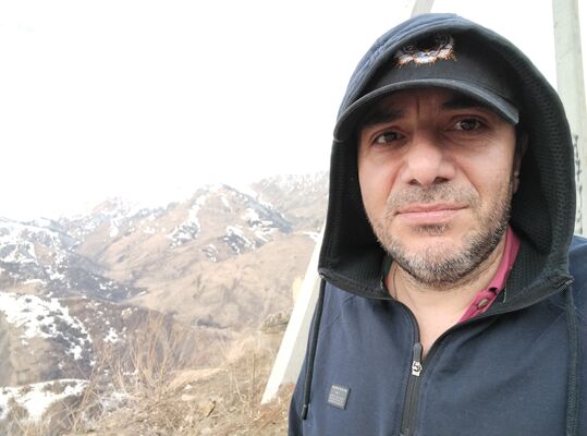  ,   Niko, 48 ,   ,   