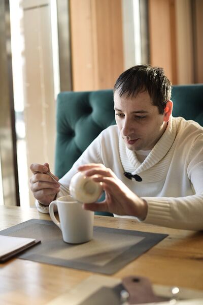  ,   Pavel, 33 ,   