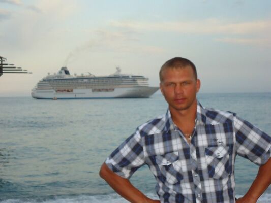  ,   Aleksandr, 44 ,   ,   , c 