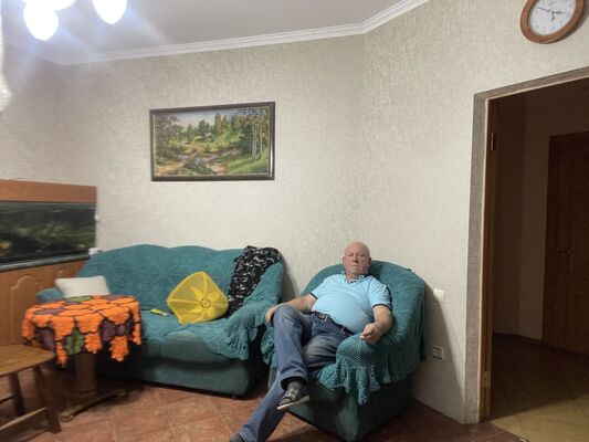  ,   Nikolay, 72 ,   c 