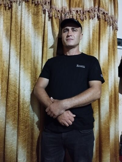  ,   Victor, 49 ,   ,   