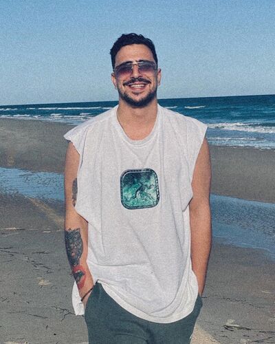  ,   Dali, 27 ,   ,   