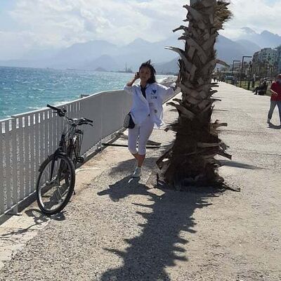  ,   Mika, 43 ,   c 