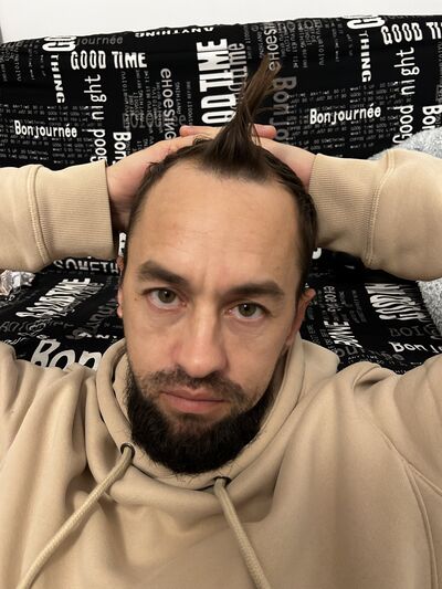  ,   Viktor, 38 ,   ,   