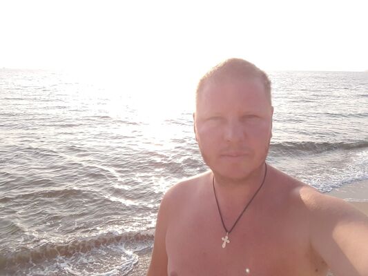  ,   Serj, 44 ,   ,   , c , 