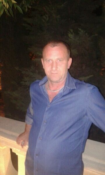  ,   Gulam, 53 ,   c 