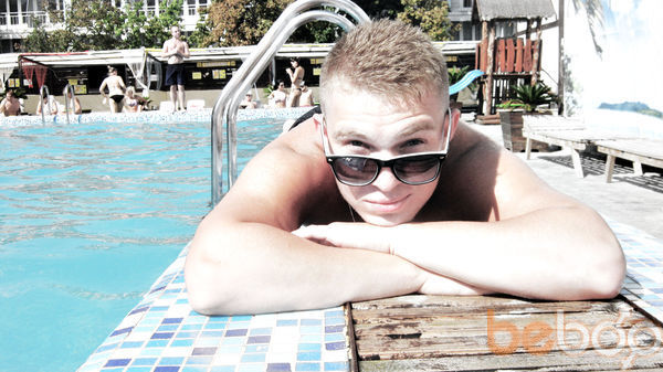  ,   Martin, 32 ,   