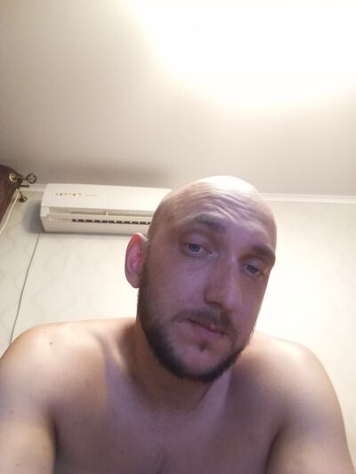  ,   Anton, 37 ,   ,   