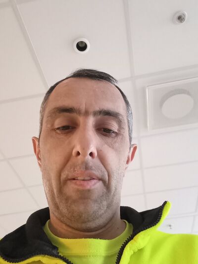  Huddinge,   Merabi, 46 ,   ,   