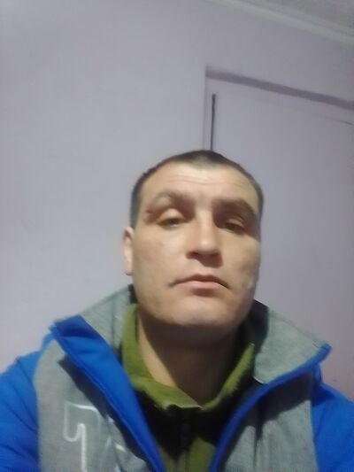  ,   Leonid, 32 ,   c 