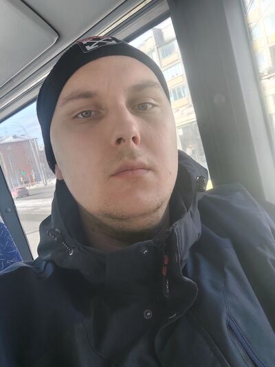  ,   Viktor, 35 ,   ,   