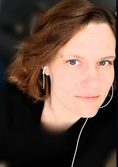  ,   Mila, 48 ,   ,   