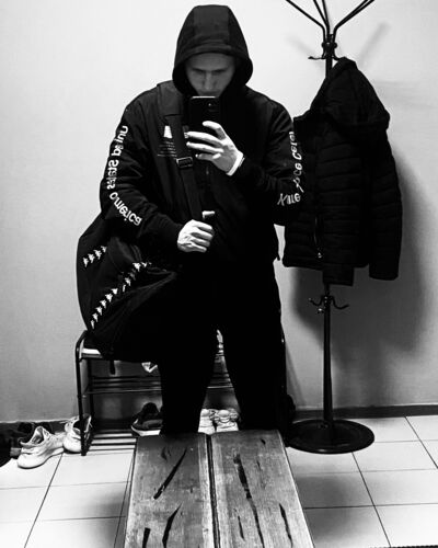  --,   Roman, 24 ,   ,   