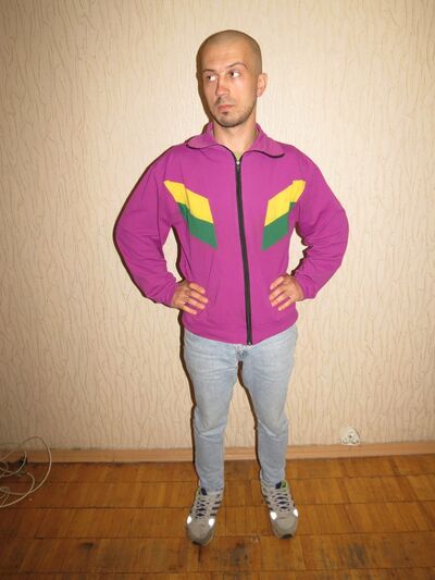  ,   Maxim, 35 ,   