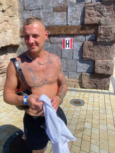  Warszawa,   Andriu, 32 ,   ,   
