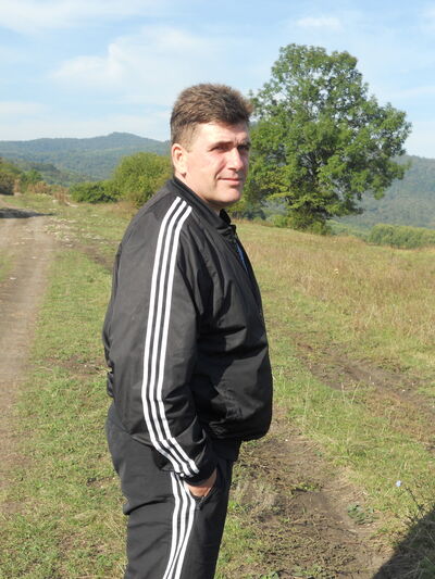  ,   Alex, 61 ,   ,   