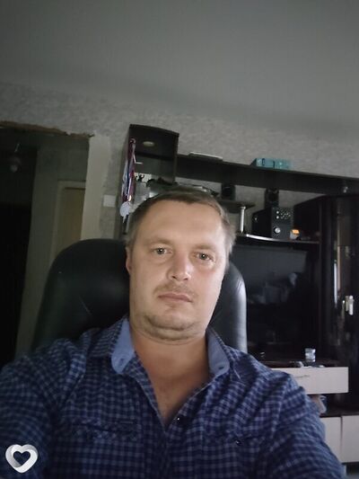  ,   Denis, 36 ,   ,   
