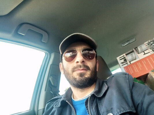  ,   Zura, 43 ,   ,   