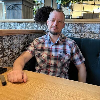  ,   Mihail, 44 ,   ,   