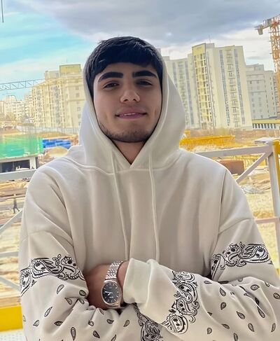  ,   Adamchik, 28 ,   ,   