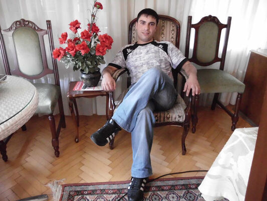  ,   Serj, 37 ,   