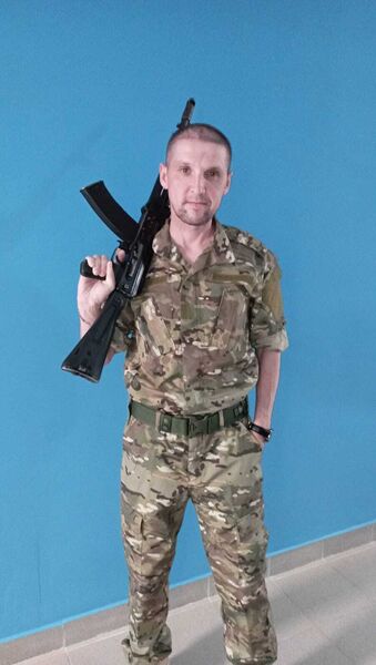  ,   Ruslan, 41 ,   ,   , c 
