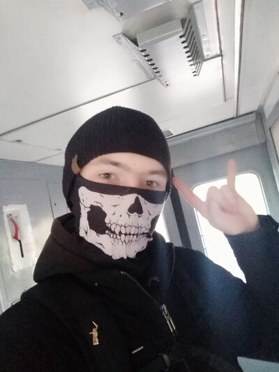   ,    Ghost, 23 ,   ,   , c , 