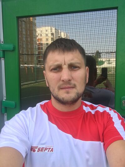  ,   Sasha, 38 ,   