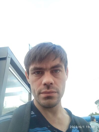  ,   Artur, 37 ,   ,   , c 