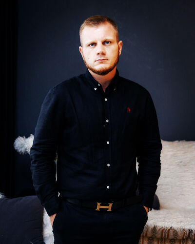  ,   Nic, 29 ,   ,   