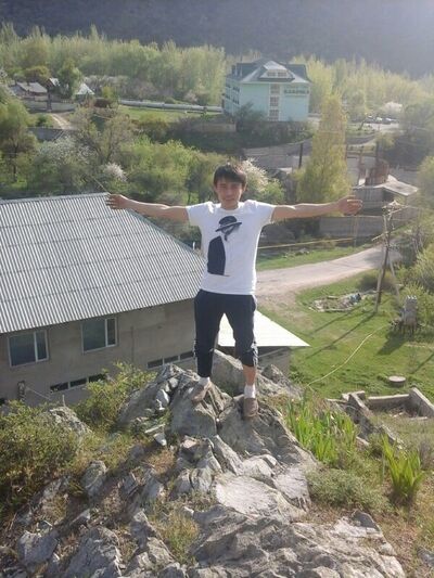  ,   Ulan, 33 ,   