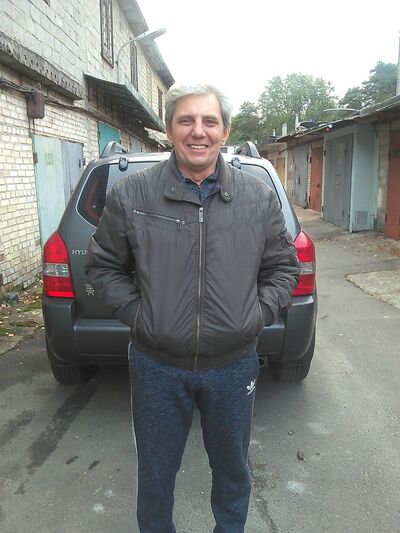  ,   Victor, 62 ,   