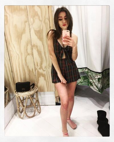  ,   Ludmila, 25 ,   ,   , c 