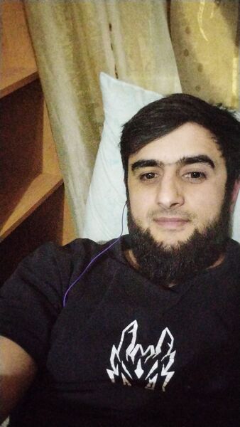  ,   Ahmad, 32 ,   ,   , c , 