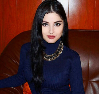  ,   Eva, 24 ,   ,   