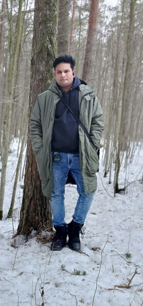  -,   Roy, 30 ,     , c , 