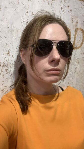  -,   Alexandra, 41 ,   ,   