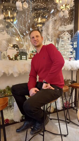  ,   Alexandru, 37 ,   c 
