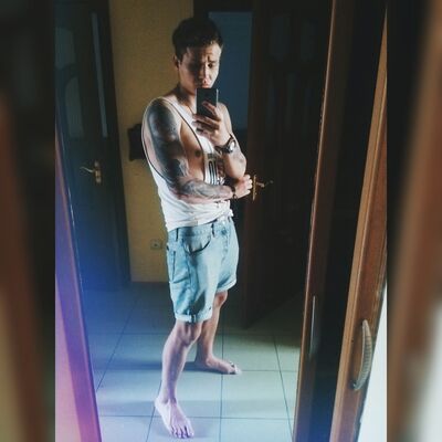  ,   Kevin, 28 ,   