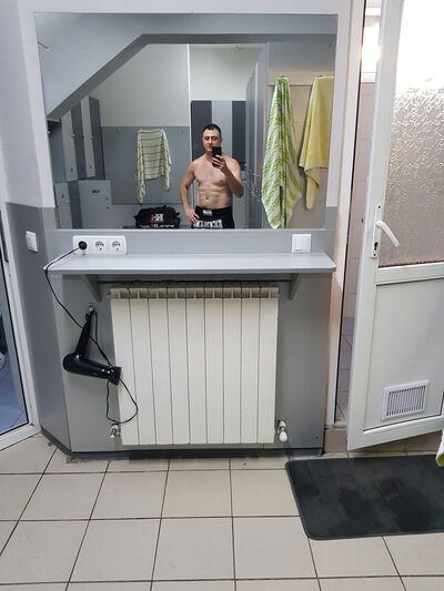  ,   Victor, 43 ,   ,   , c 