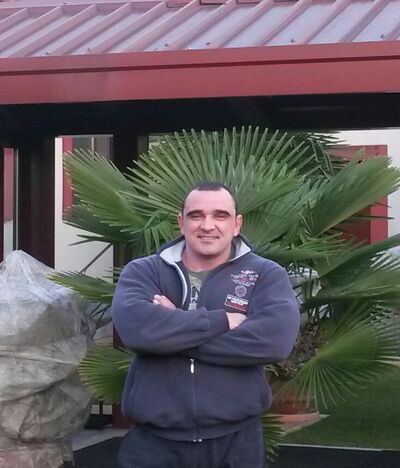  ,   Jarik, 45 ,   