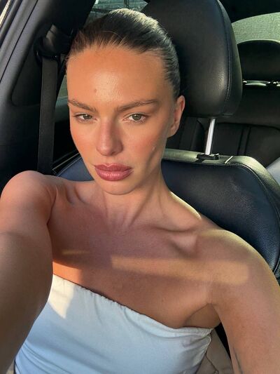  Lambeth,   Zlata, 27 ,   ,   