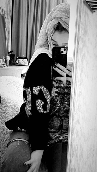  ,   Yana, 21 ,   ,   