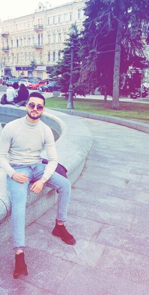  ,   Younes, 32 ,   ,   , c 