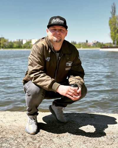  ,   AndreW Sky, 37 ,   ,   