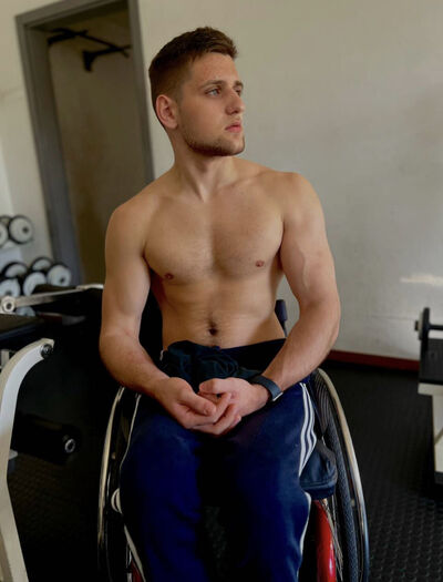 Abbadia Lariana,   Vladyslav, 22 ,   ,   