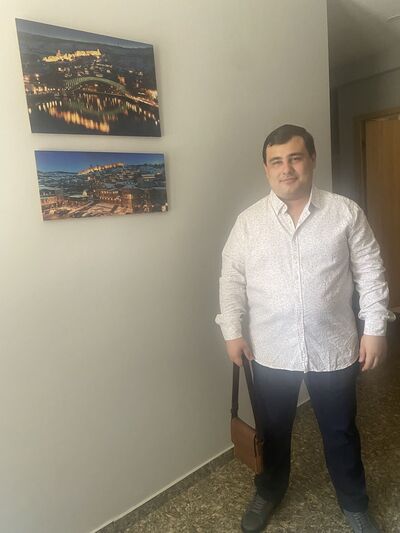  ,   Guvau, 25 ,   ,   