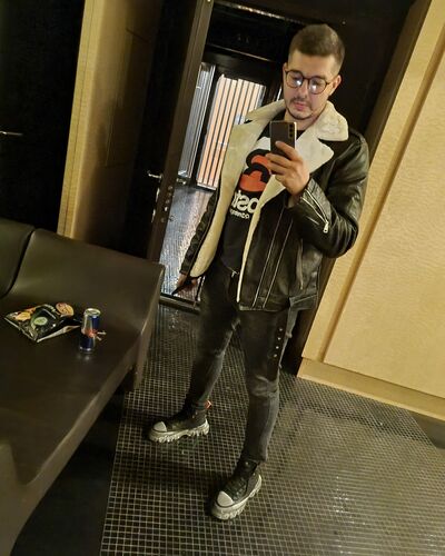  ,   Mr Sreda, 32 ,   ,   , c 