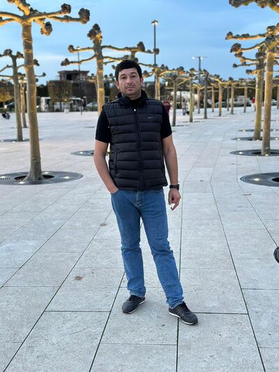  ,   Majid, 32 ,   ,   