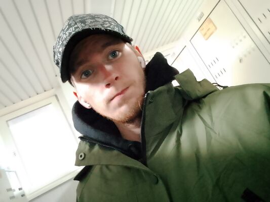  ,   Maxim, 27 ,   ,   